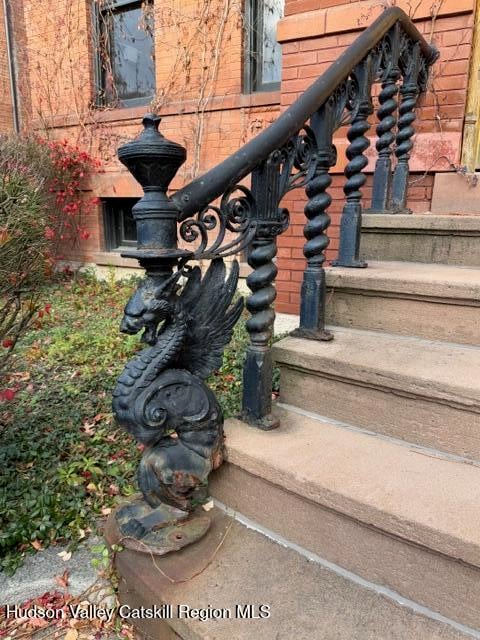 420 Warren Street Photo 31