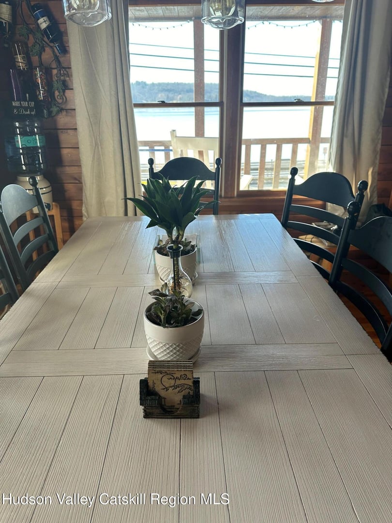 407 Lakeview Road Photo 9