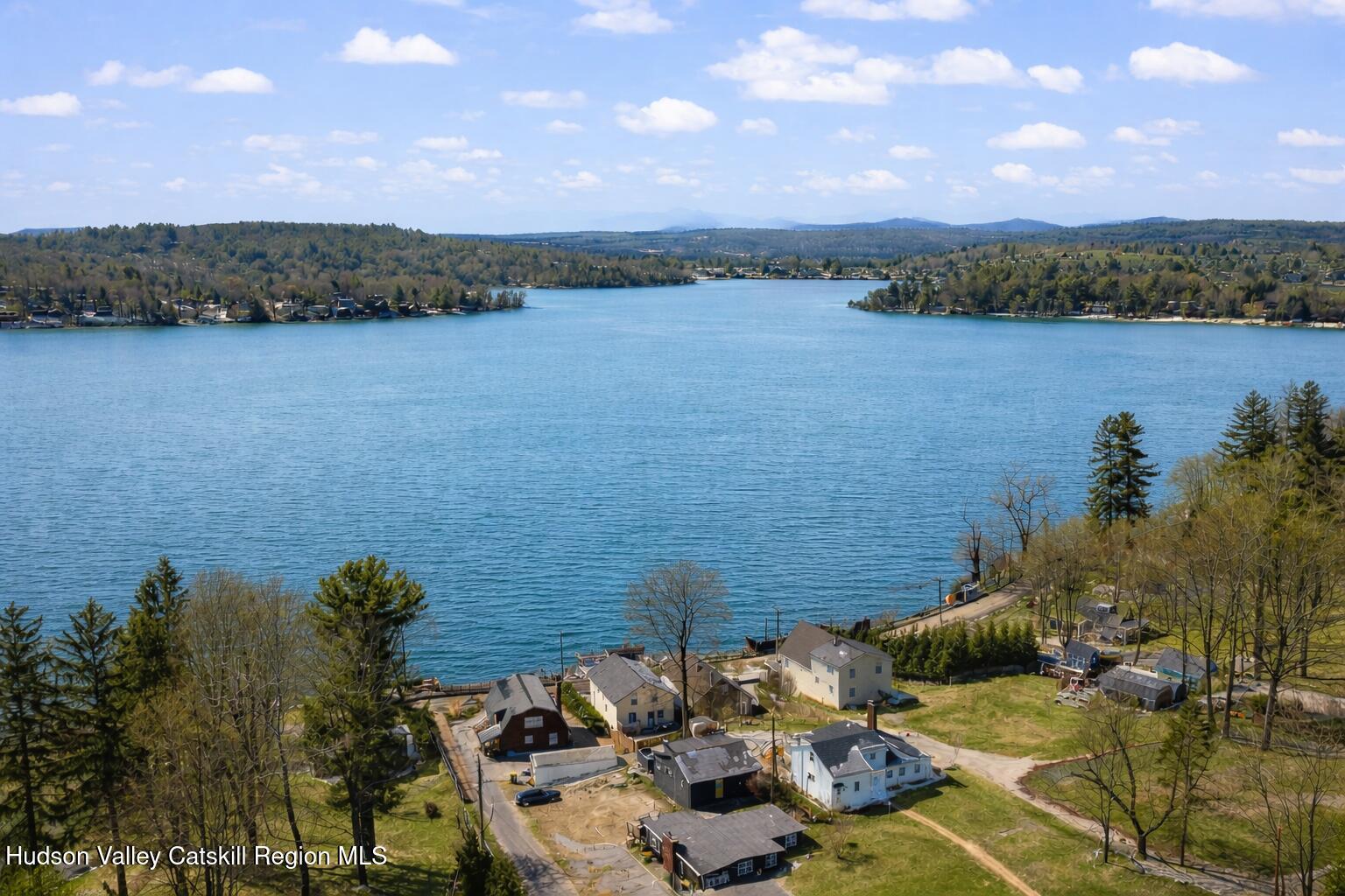 407 Lakeview Road Photo 2