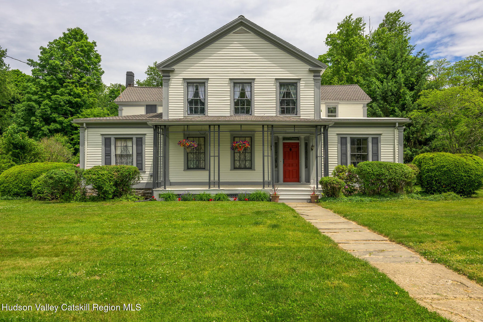 24 Albany Avenue Photo 1