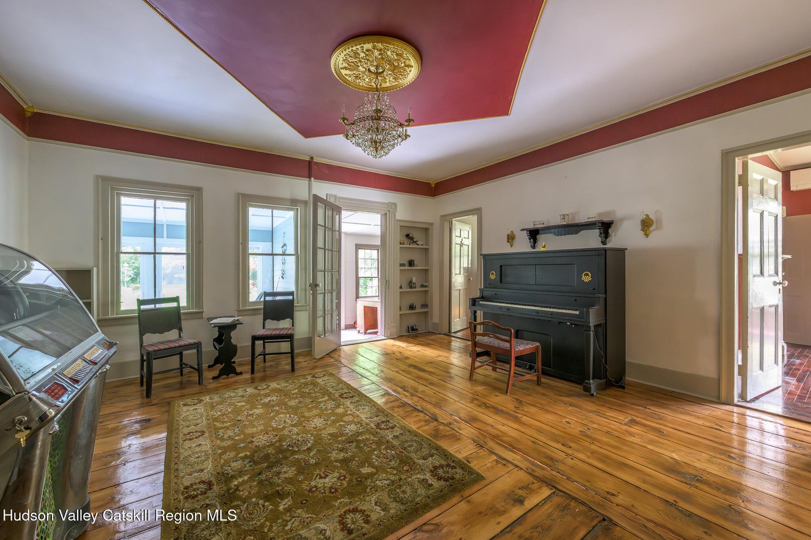24 Albany Avenue Photo 29