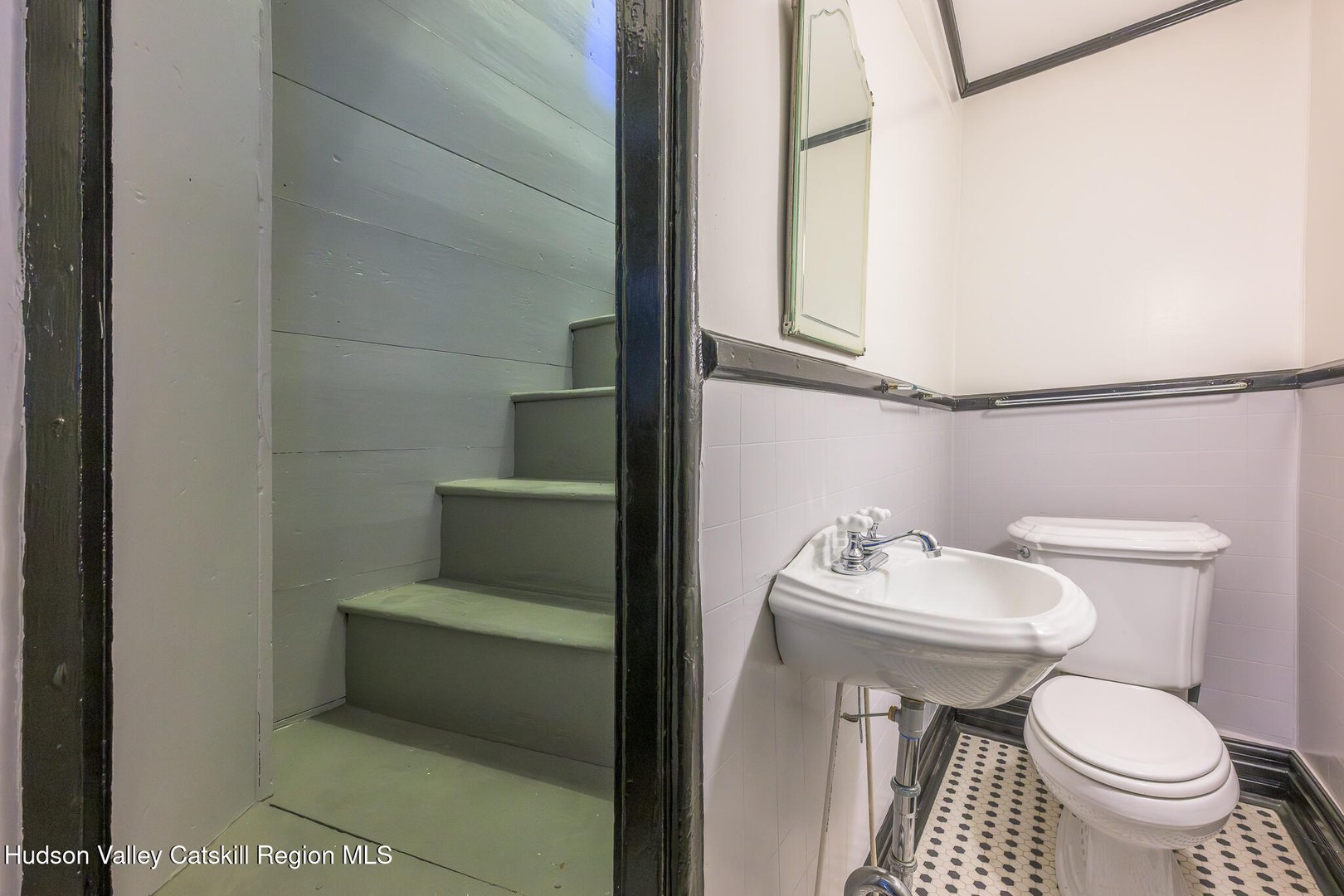 24 Albany Avenue Photo 70