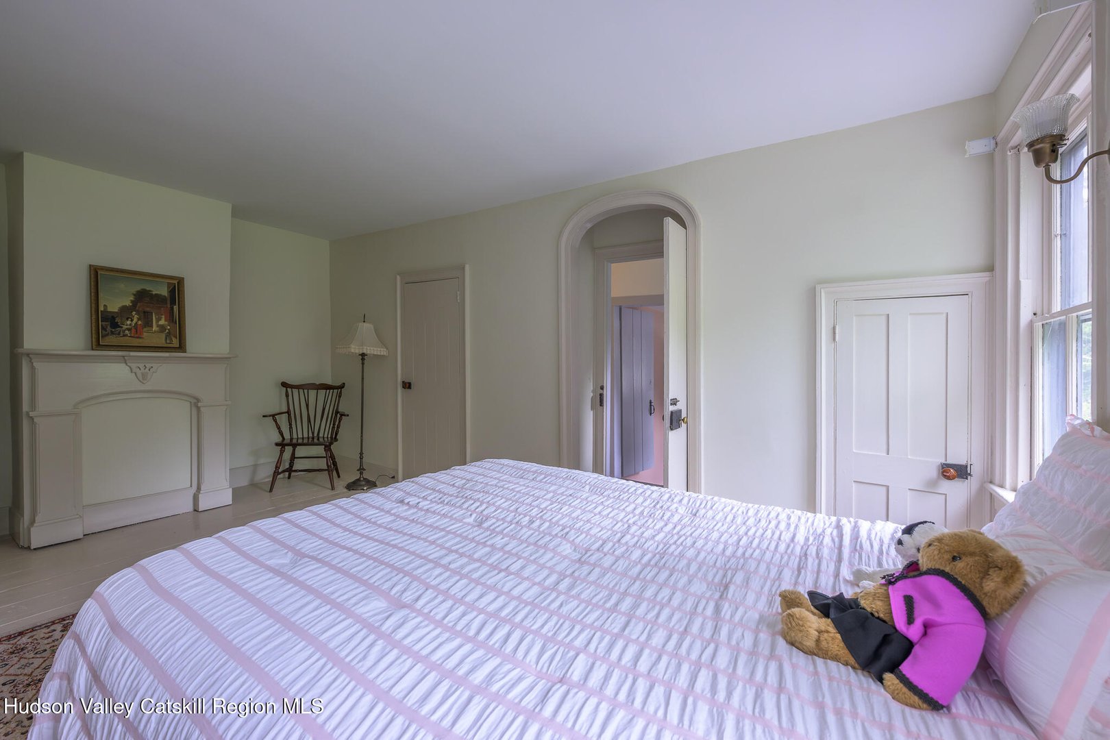 24 Albany Avenue Photo 40
