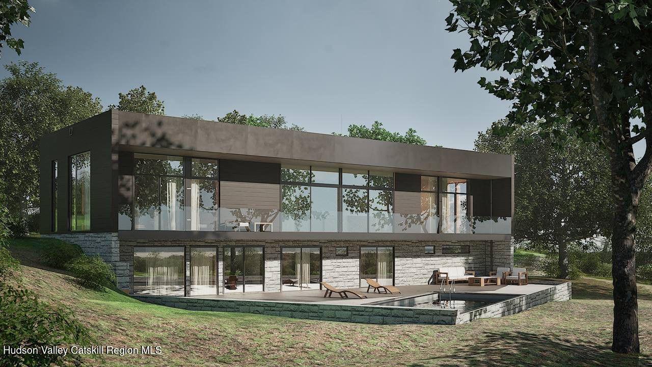 8025 Route 22 Stop 84 Photo 1