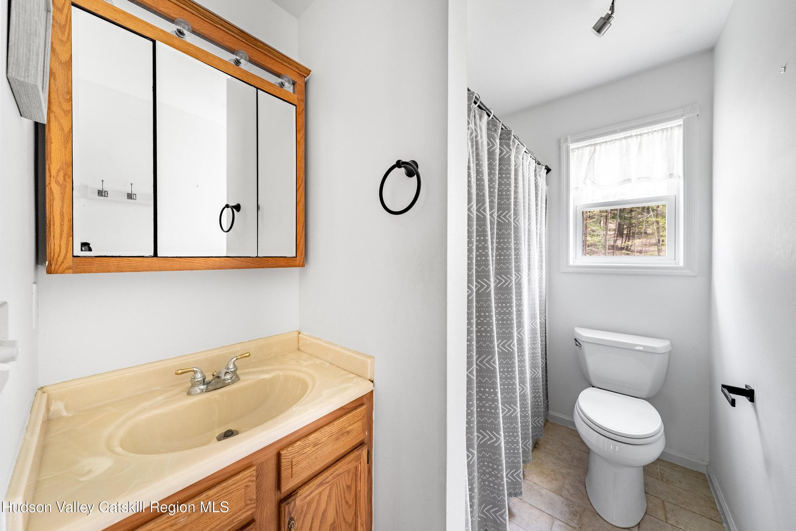 186 W Hand Hill Road Photo 54
