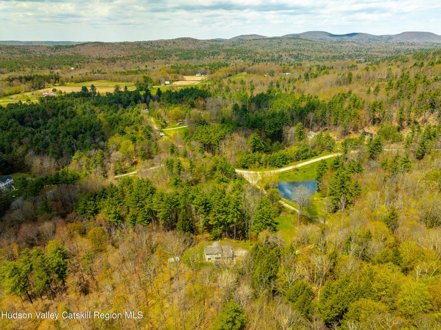 186 W Hand Hill Road Photo 10