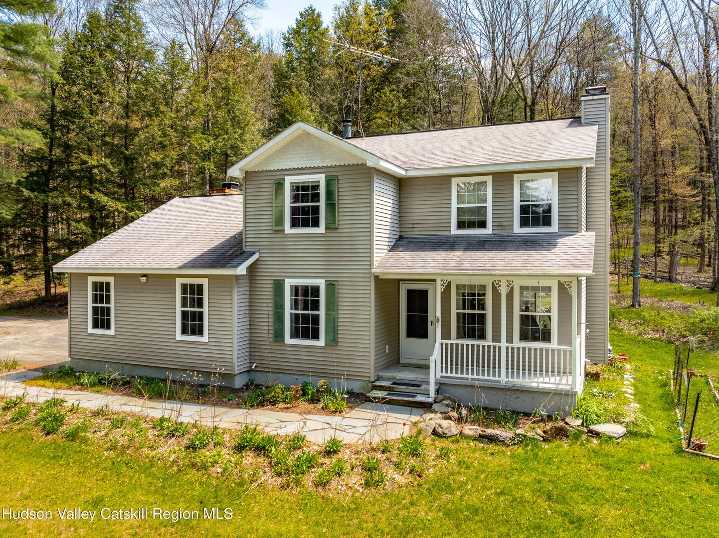 186 W Hand Hill Road Photo 2