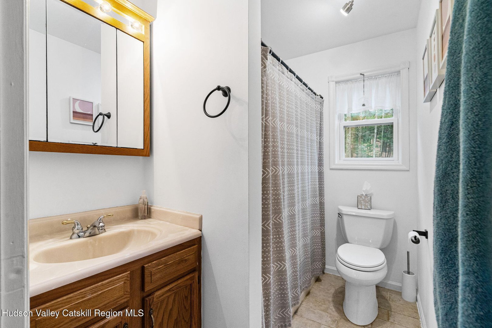 186 W Hand Hill Road Photo 24