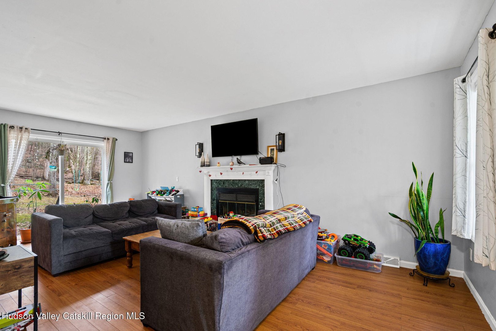 186 W Hand Hill Road Photo 6