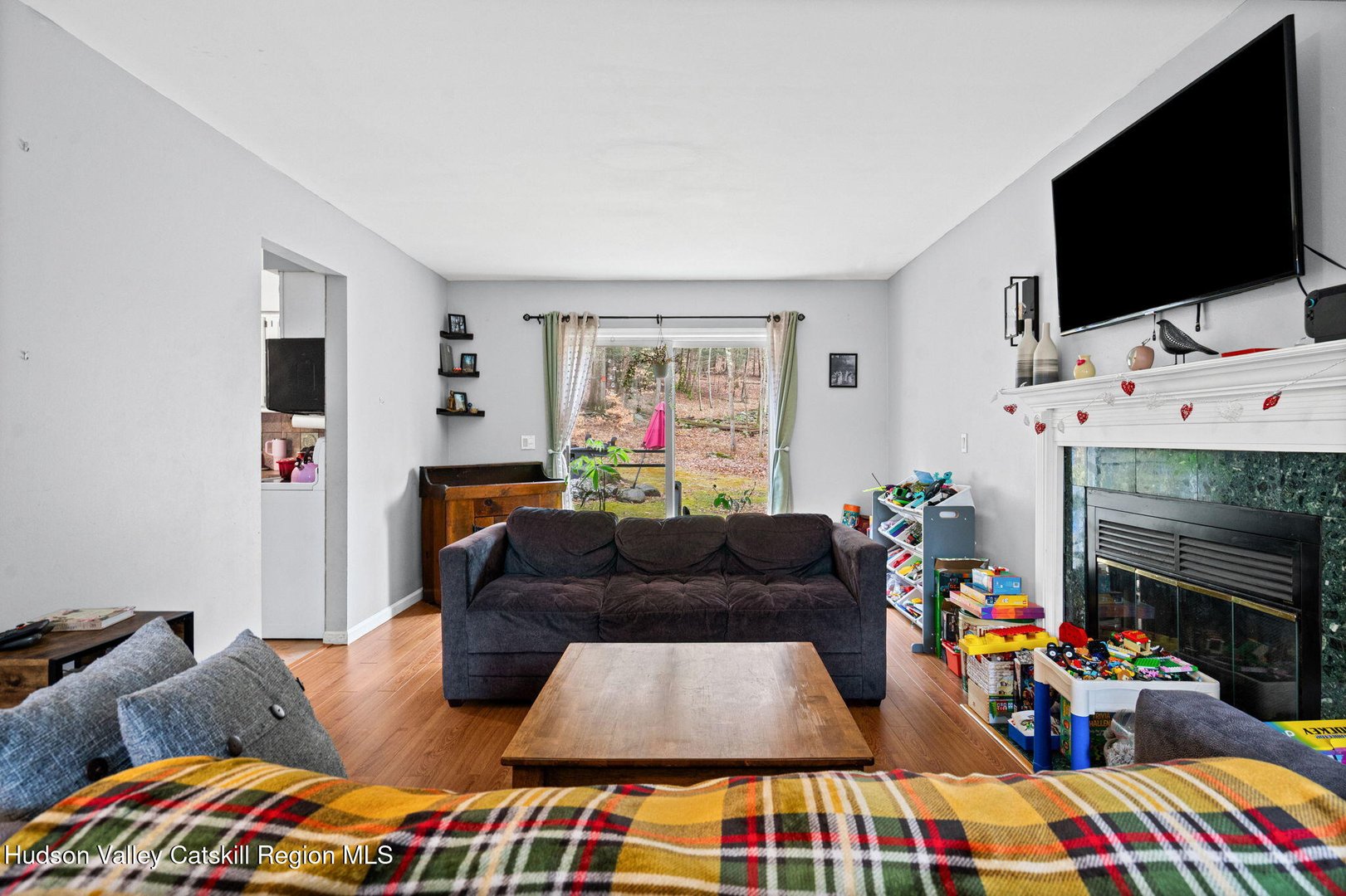 186 W Hand Hill Road Photo 5