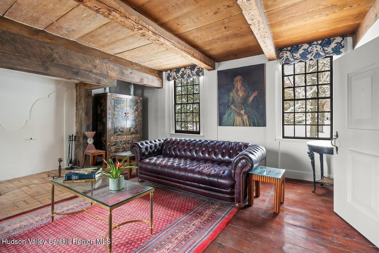 33 Broad Street Photo 10