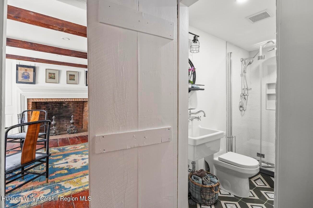 33 Broad Street Photo 27