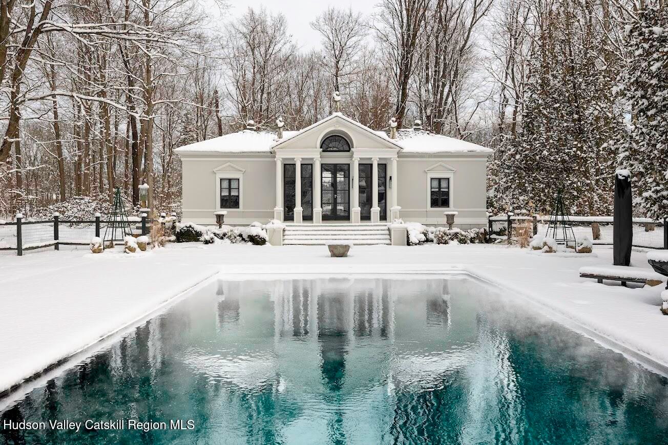 33 Broad Street Photo 2