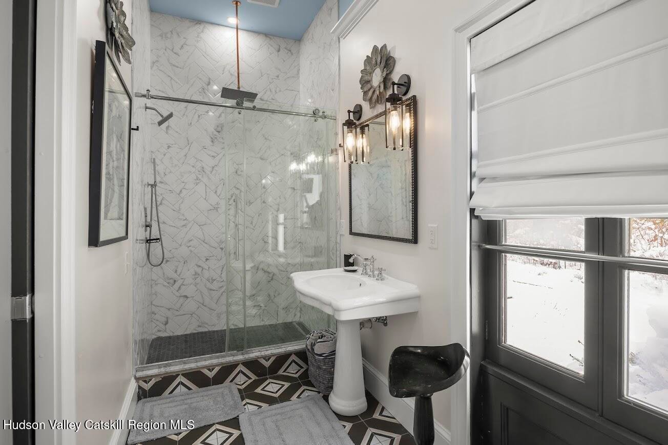 33 Broad Street Photo 61