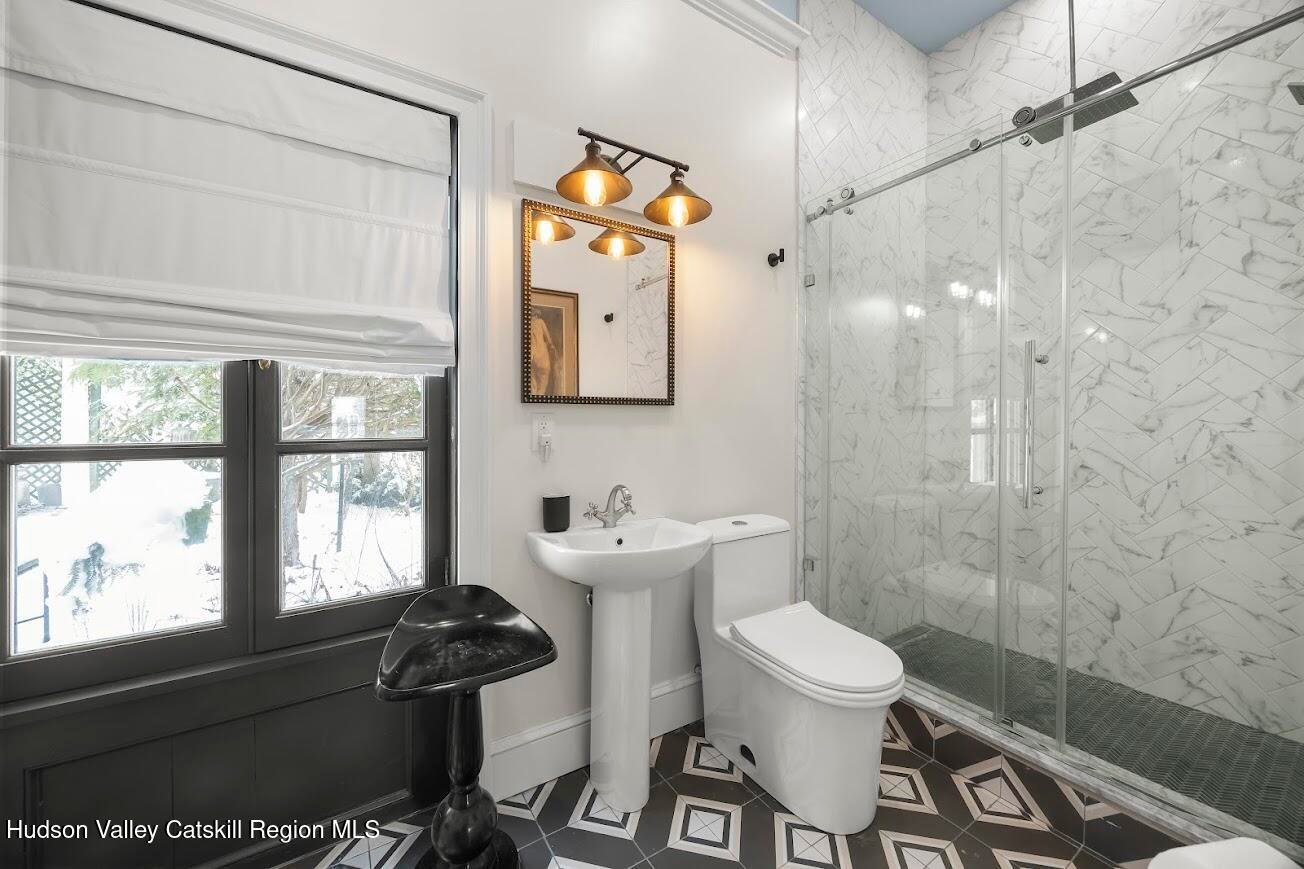 33 Broad Street Photo 67