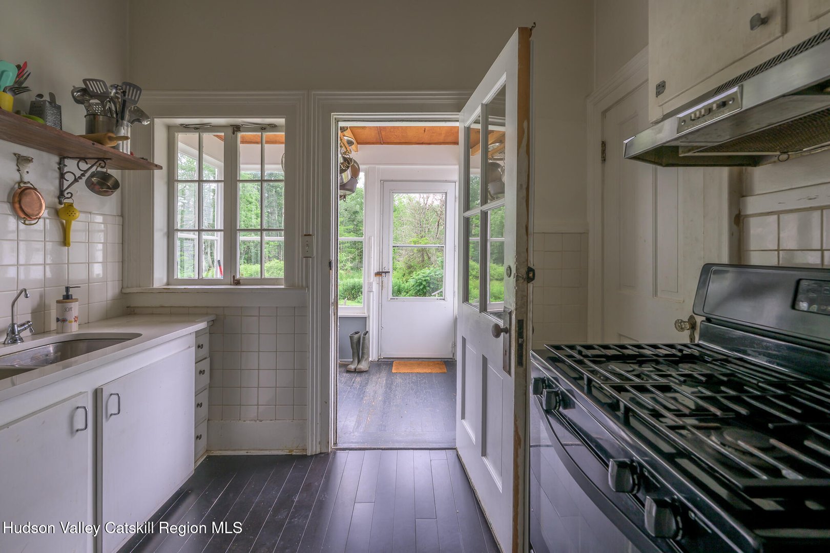 19 Lovers Lane Photo 22