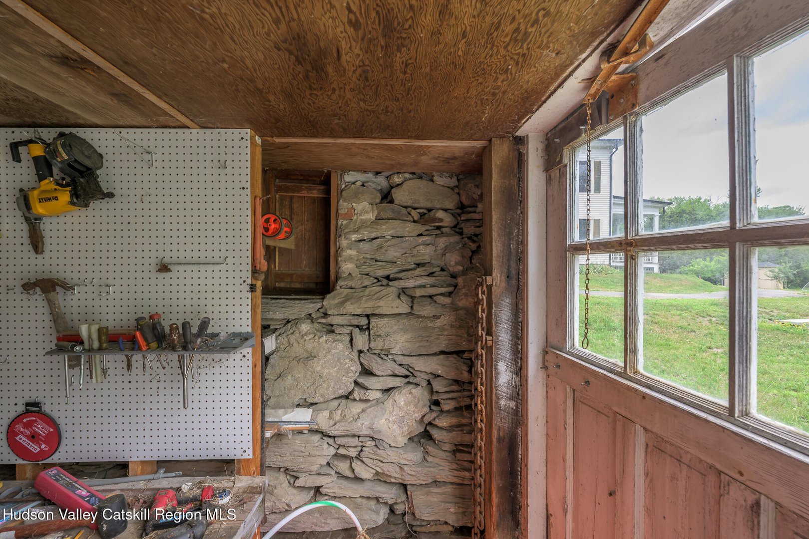 19 Lovers Lane Photo 9