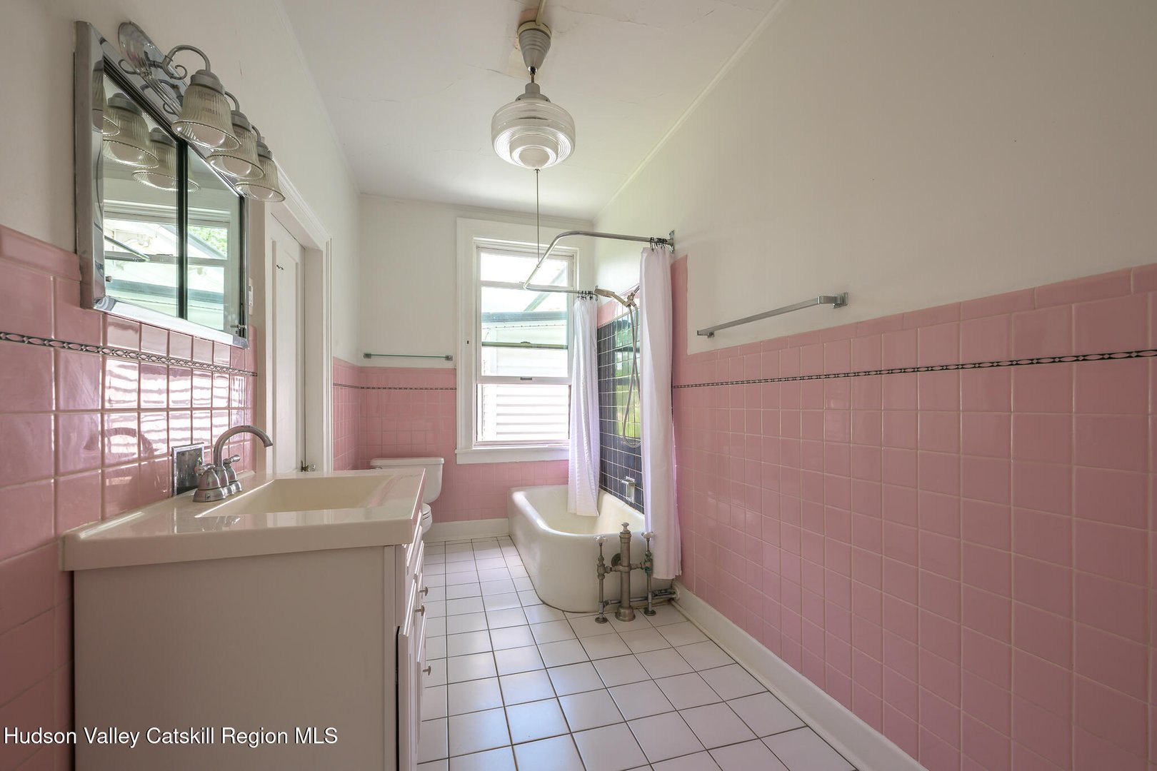 19 Lovers Lane Photo 35