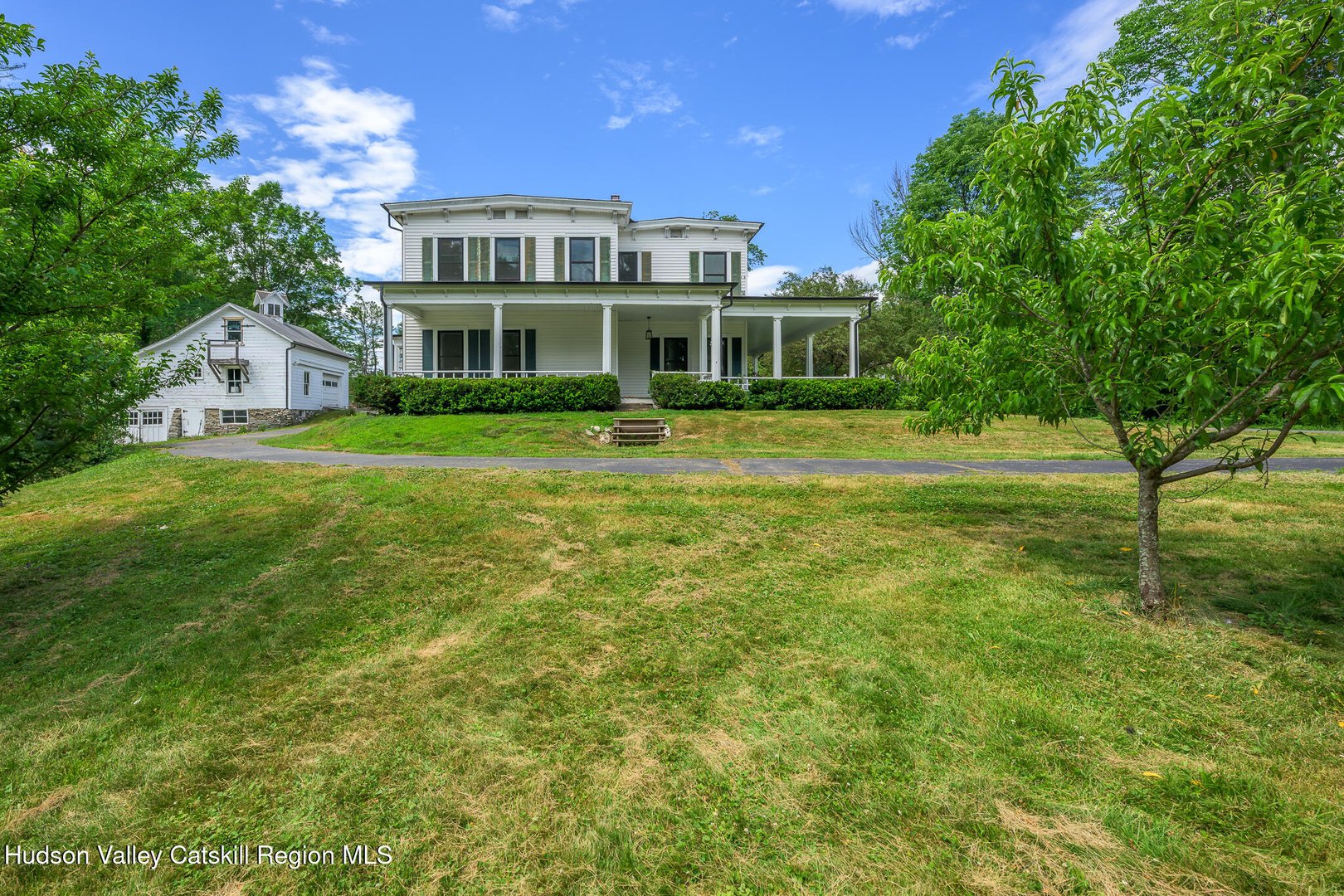 19 Lovers Lane Photo 3