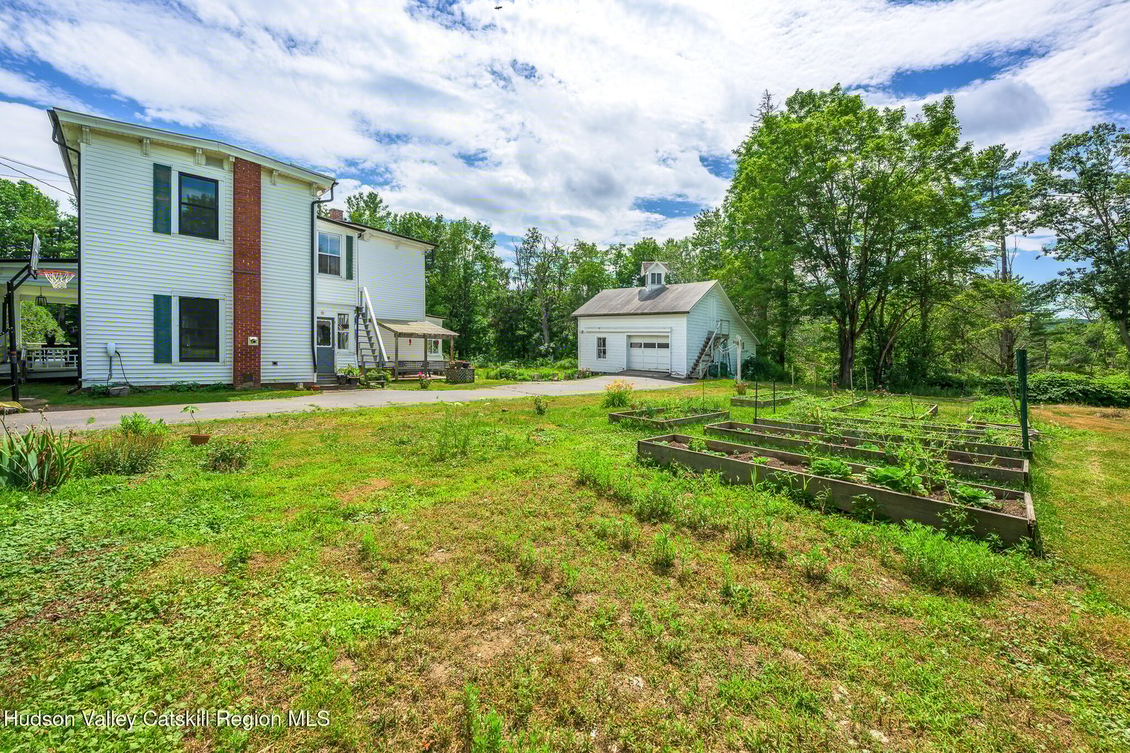 19 Lovers Lane Photo 7