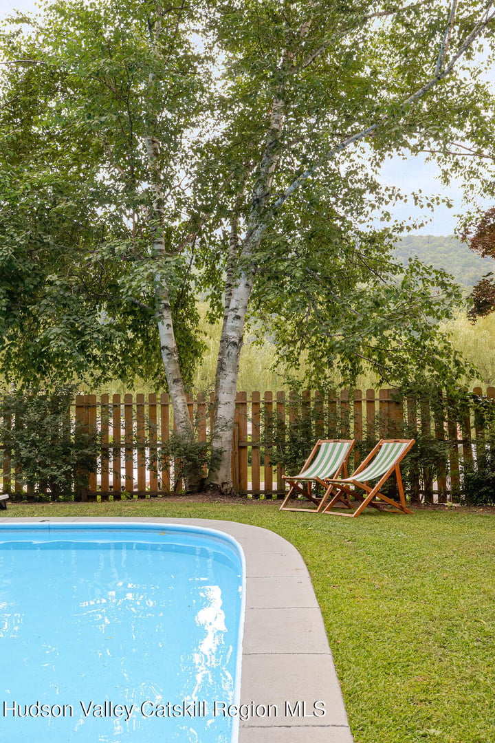 37 Catamount Road Photo 9