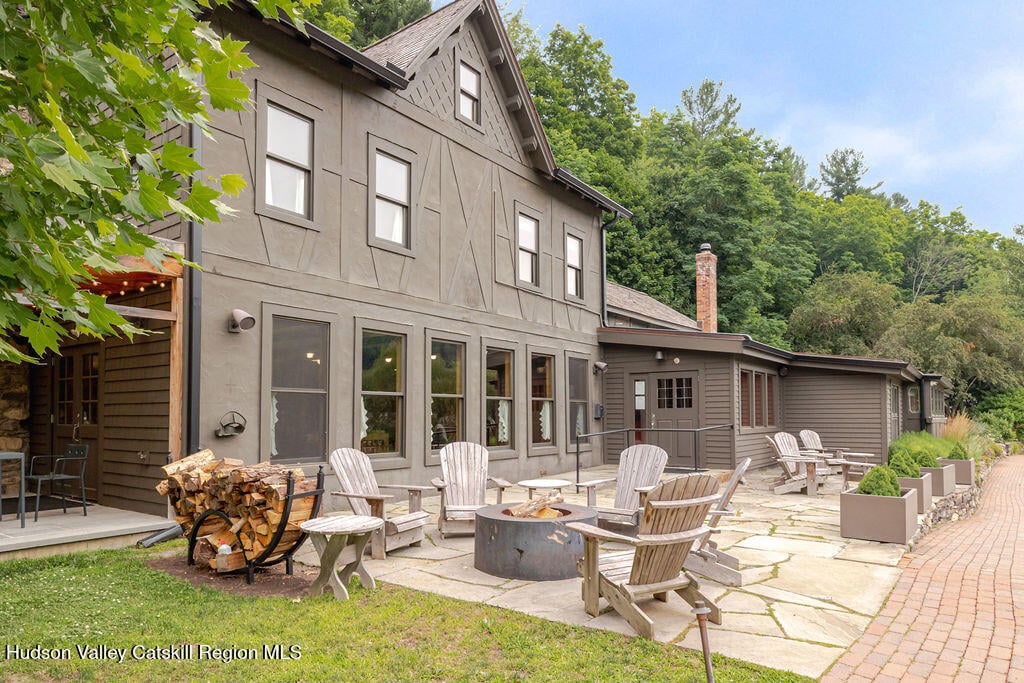37 Catamount Road Photo 3