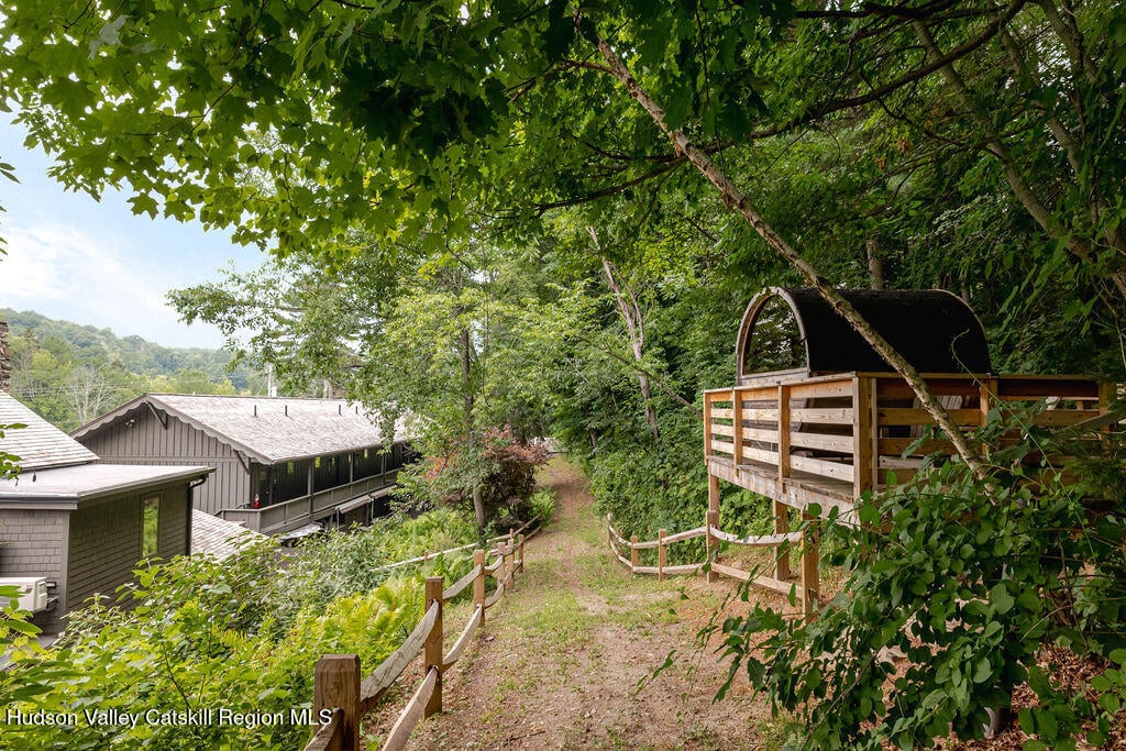 37 Catamount Road Photo 14