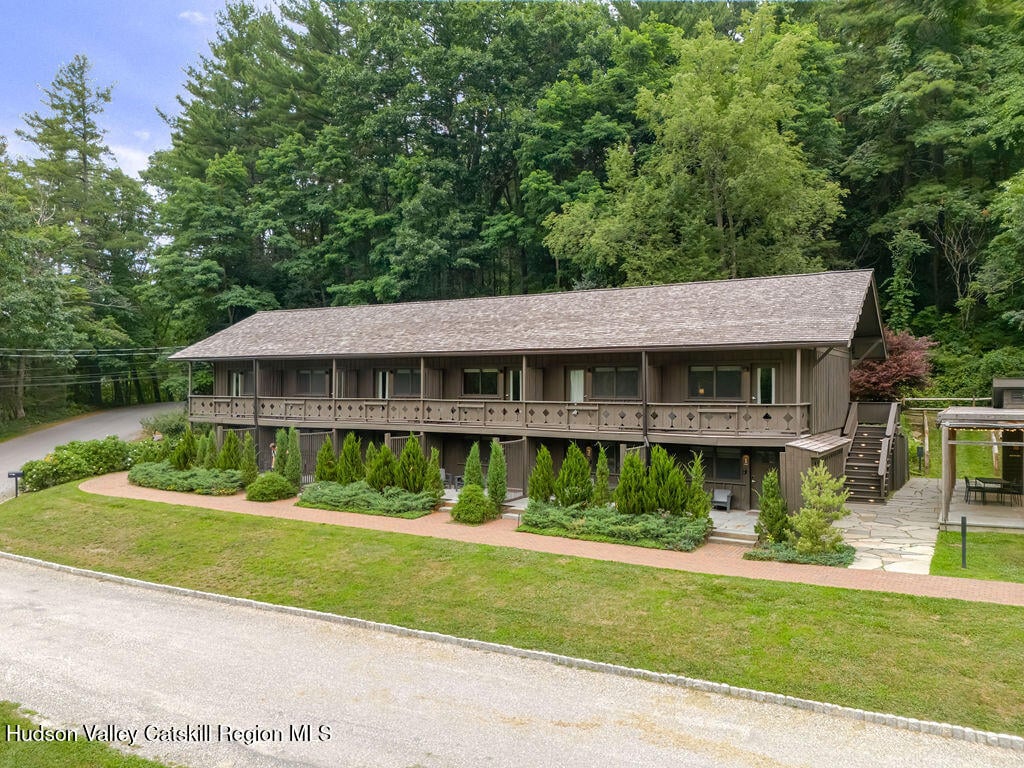 37 Catamount Road Photo 6