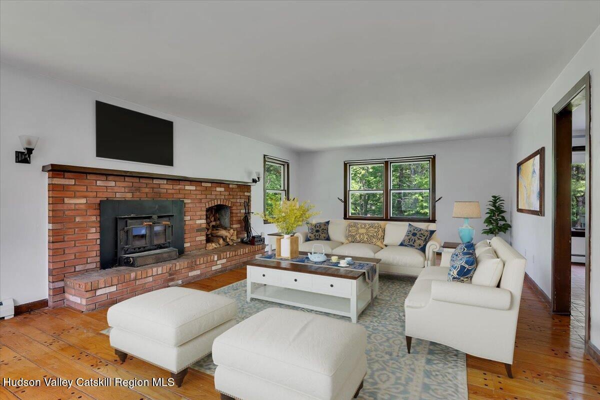 1754 Harlemville Road Photo 7