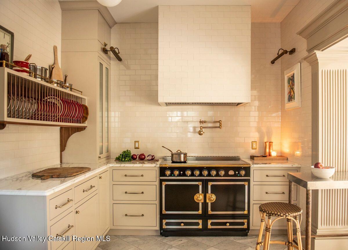 34 Broad Street Photo 12