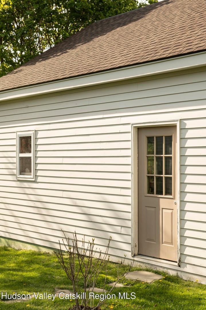 61 Schoolhouse Road Photo 12