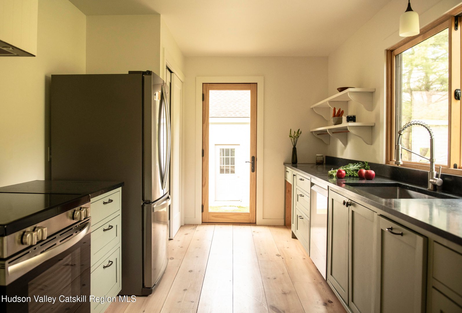61 Schoolhouse Road Photo 10