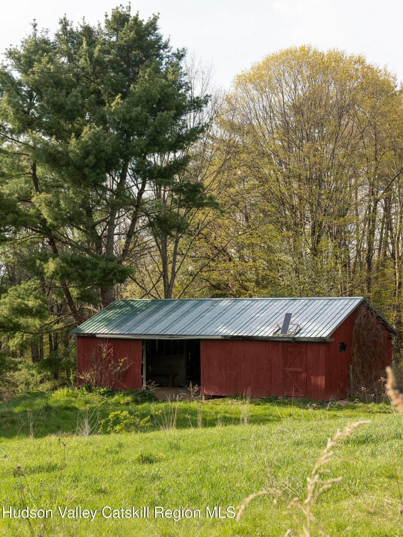 61 Schoolhouse Road Photo 16