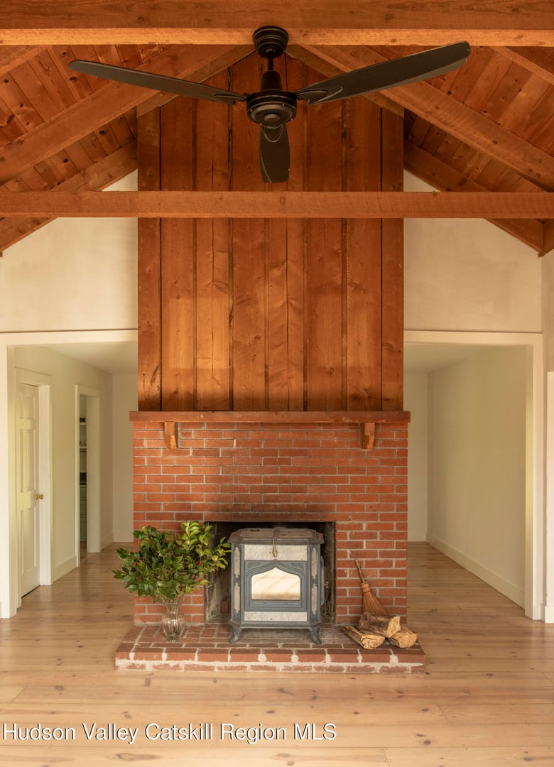 61 Schoolhouse Road Photo 5