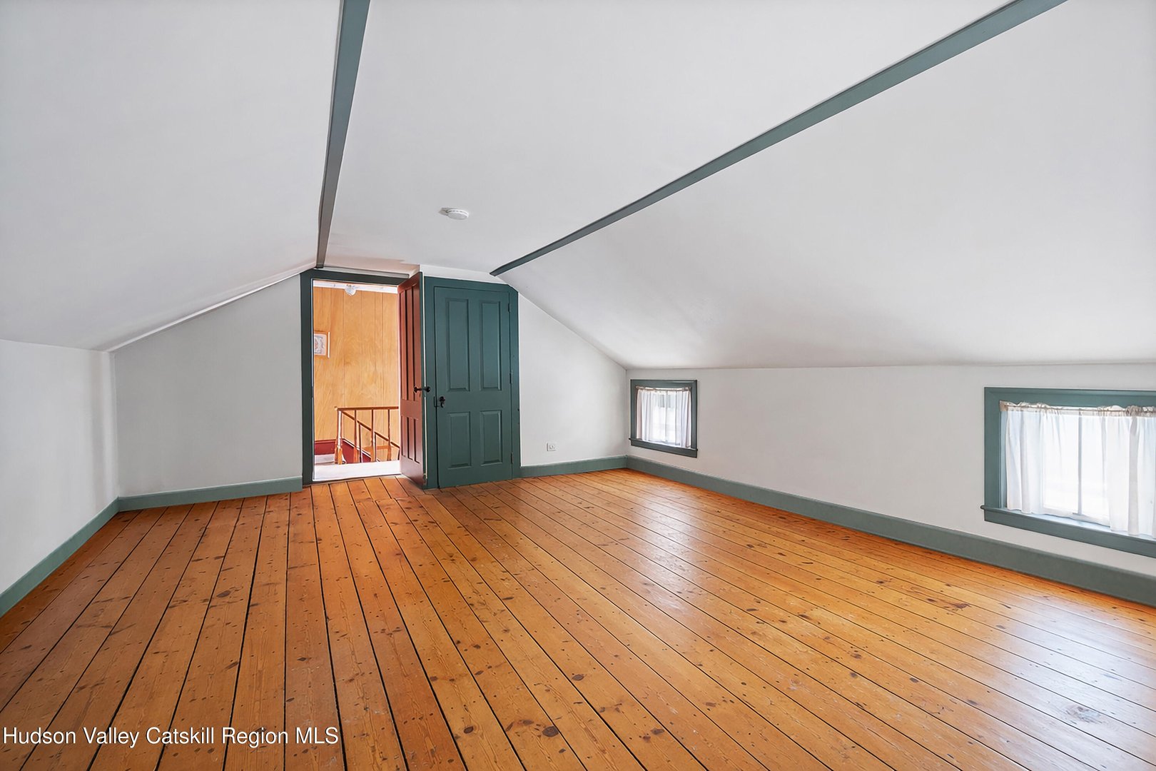 643 Eichybush Road Photo 22