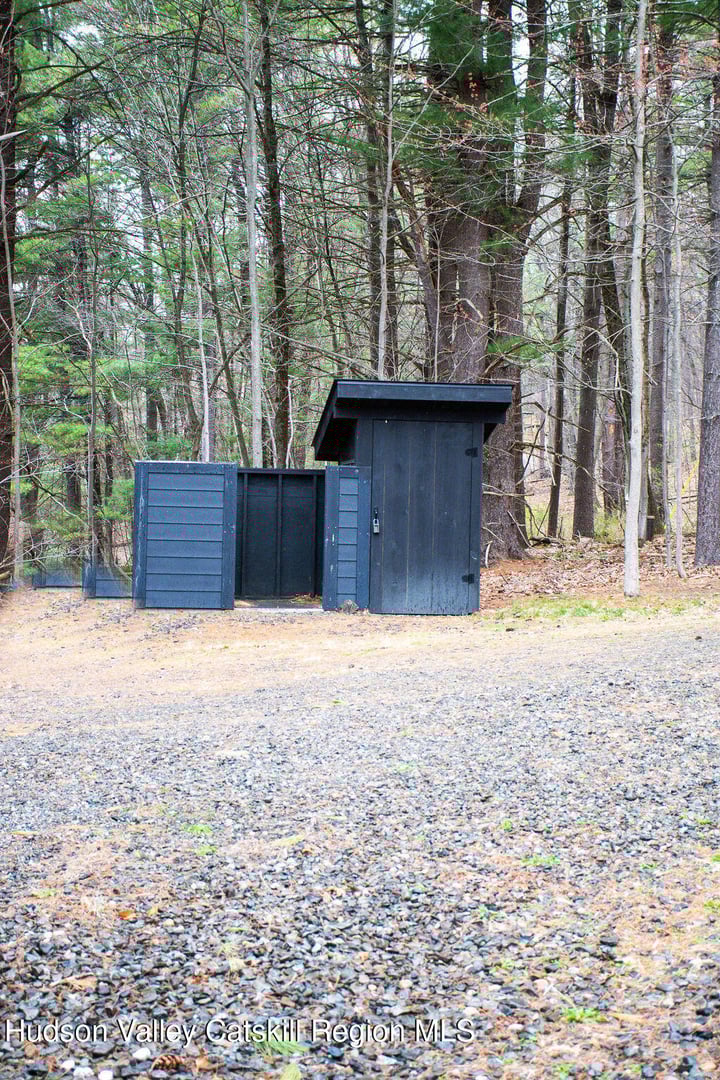 60 Connacher Road Photo 25