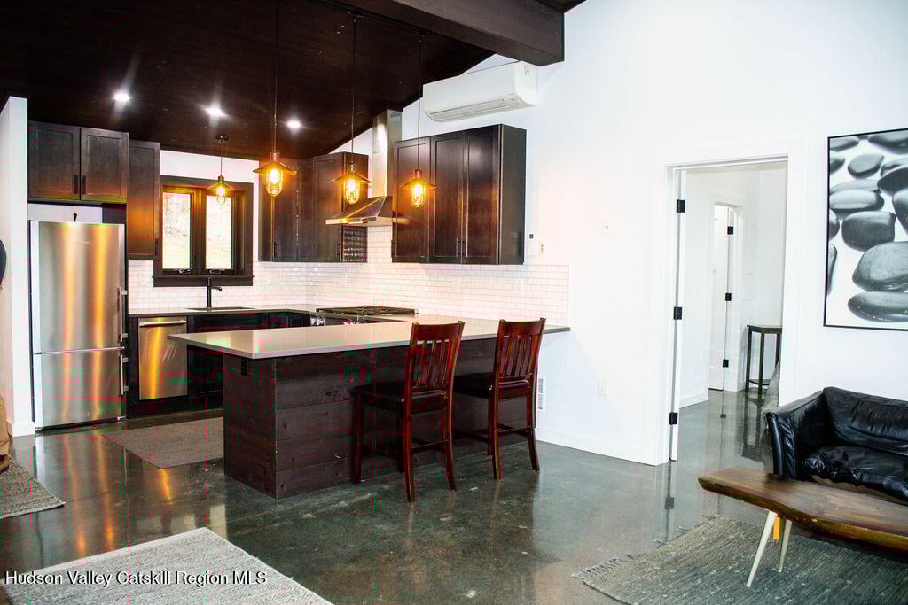 60 Connacher Road Photo 9