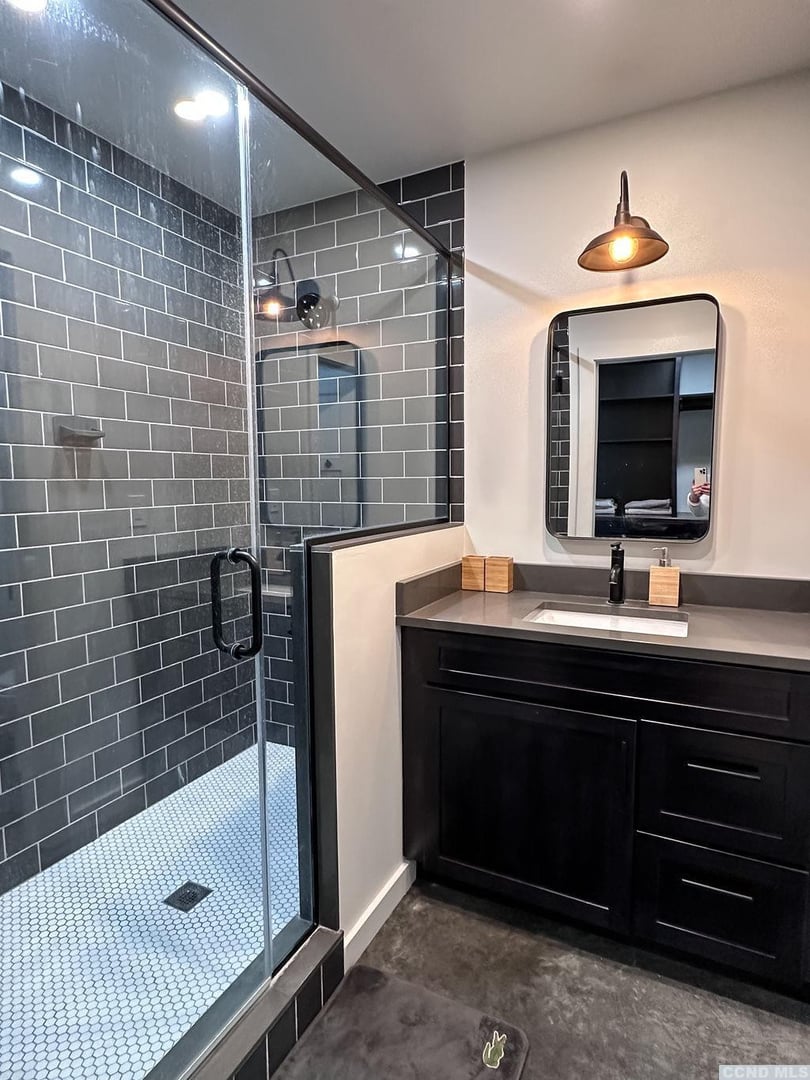 60 Connacher Road Photo 14