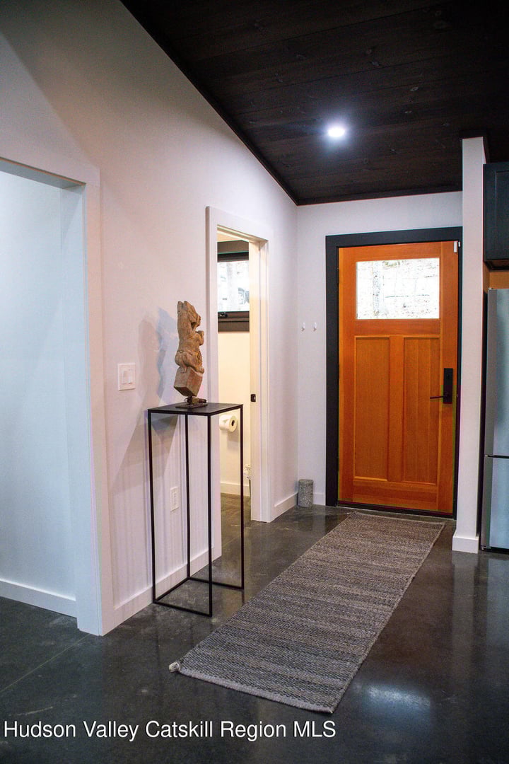 60 Connacher Road Photo 5