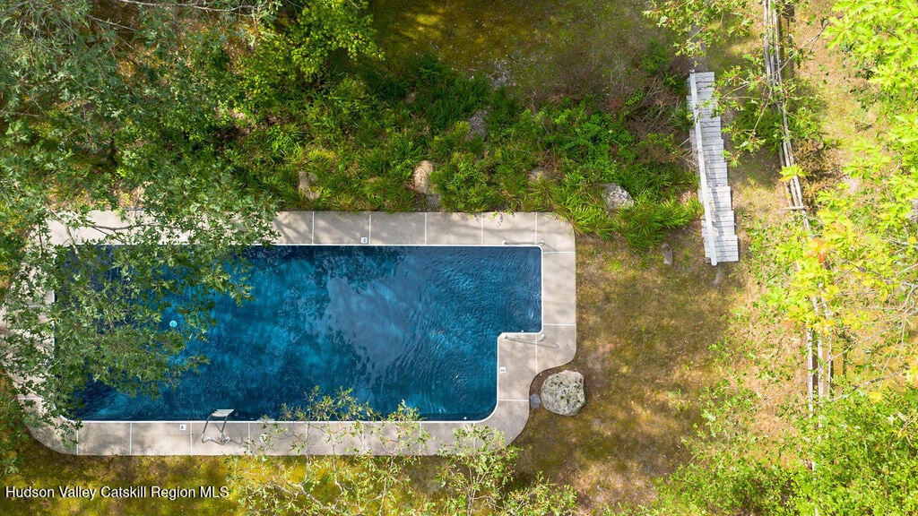 1 Van Buren Drive Photo 4