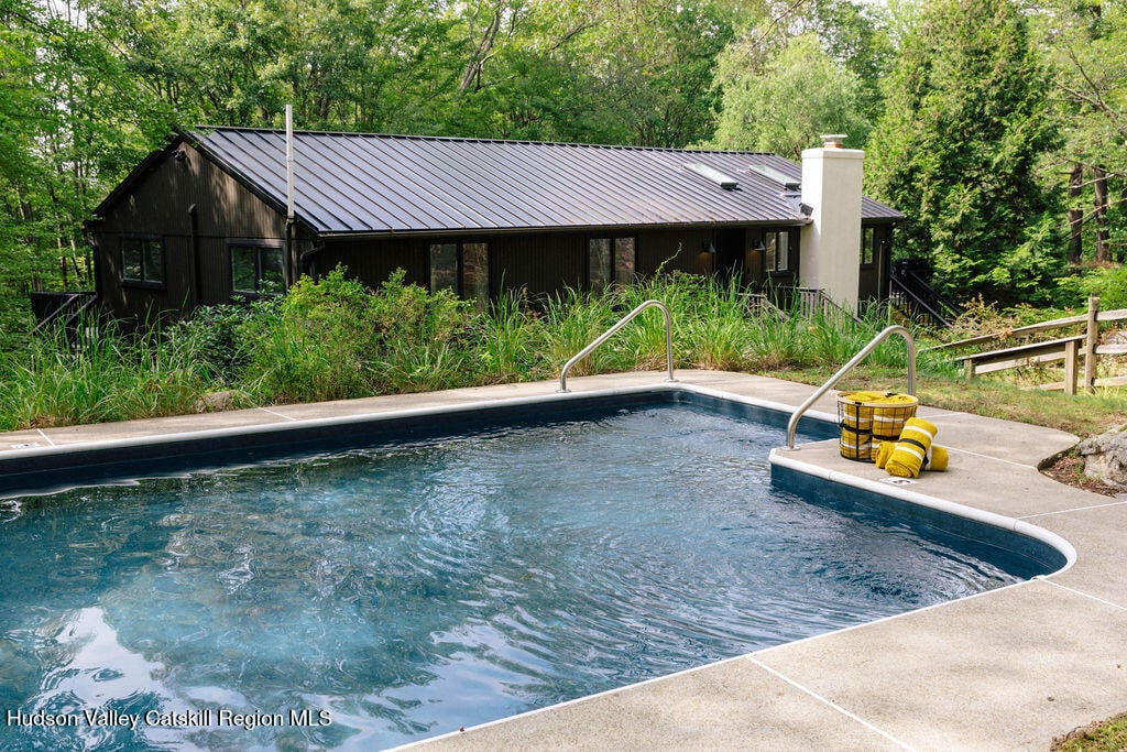 1 Van Buren Drive Photo 1