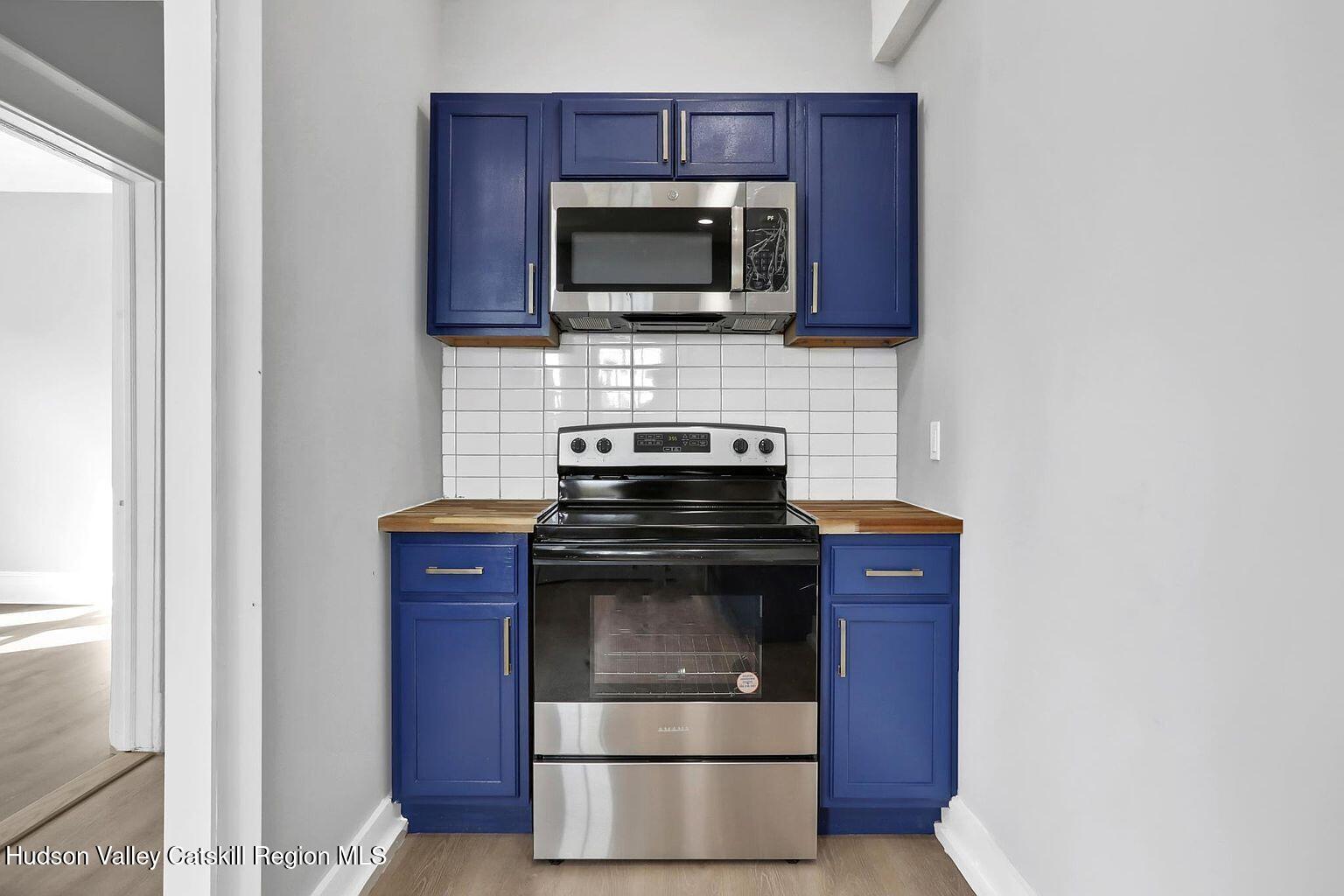 34-36 Fairview Avenue Photo 8