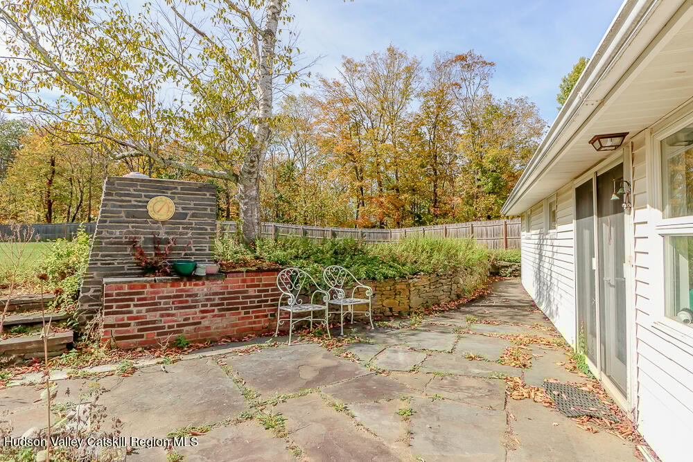 74 Habeck Road Photo 28