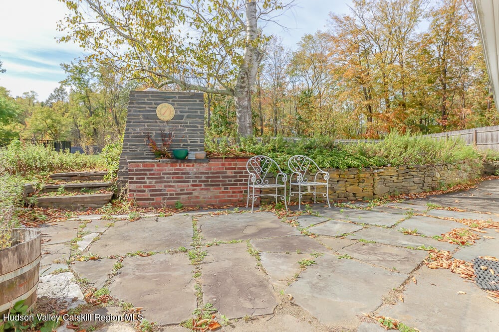 74 Habeck Road Photo 11