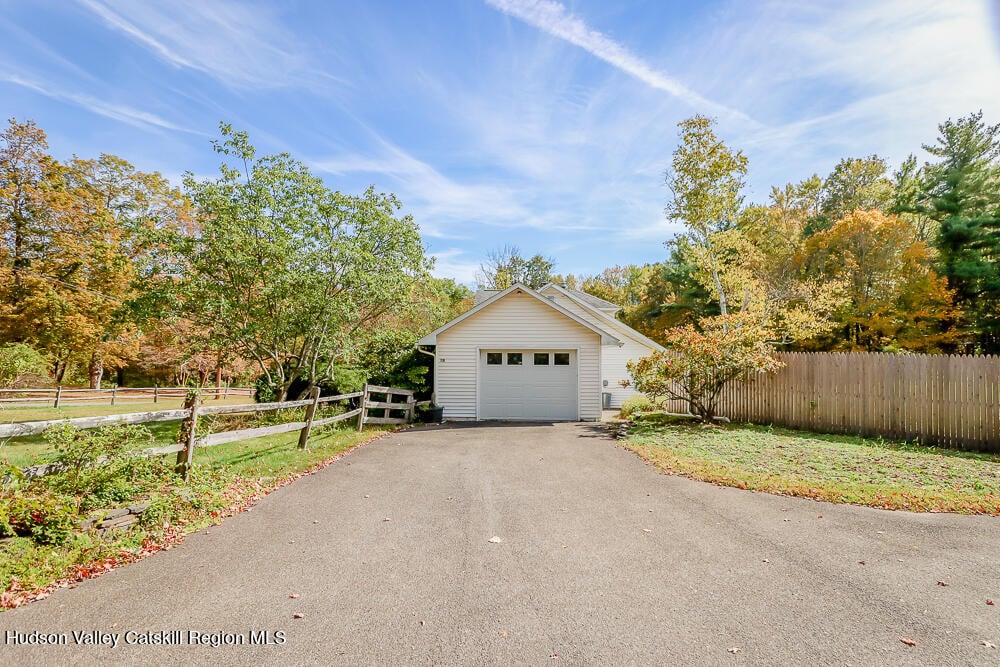 74 Habeck Road Photo 10