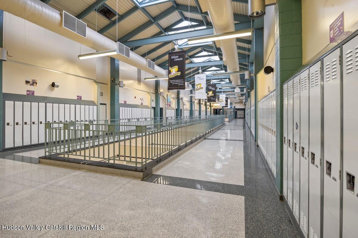 13640 New York 22 Photo 10