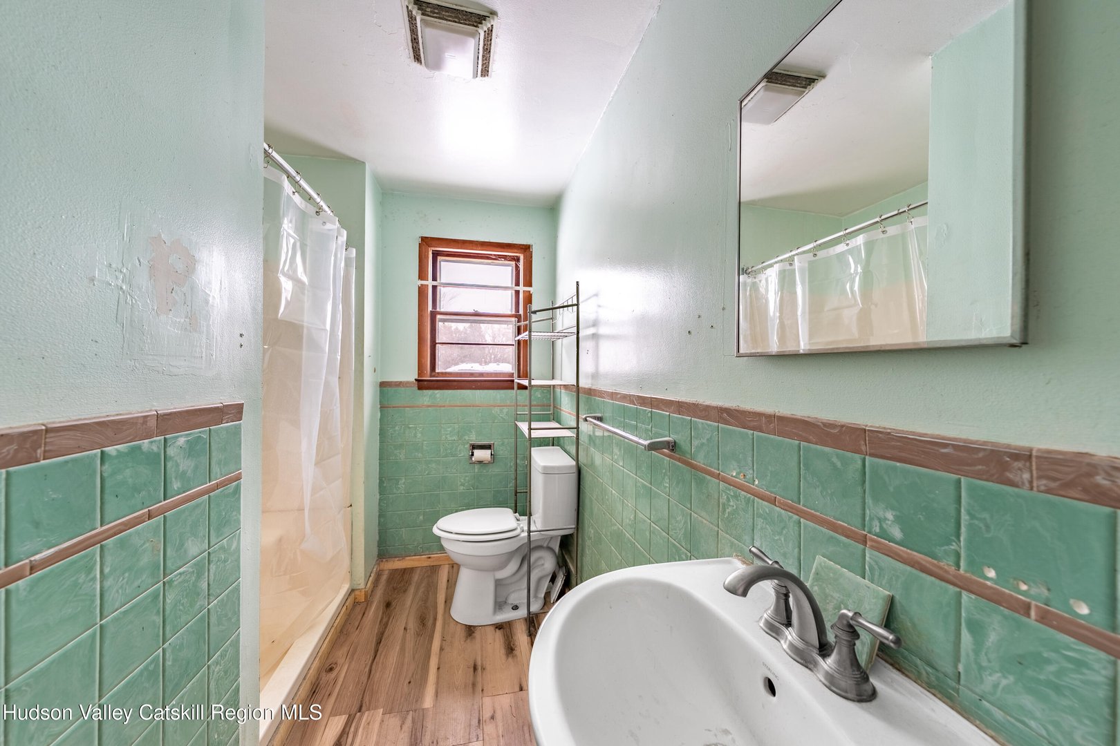 146 Joslen Boulevard Photo 11