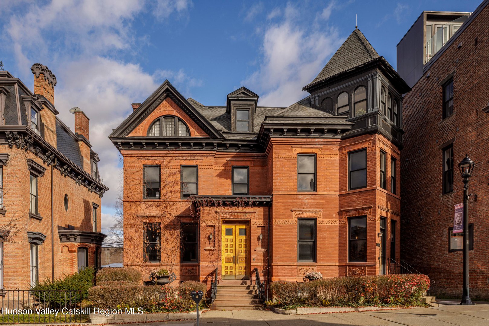 420 Warren Street  #1l Photo 1