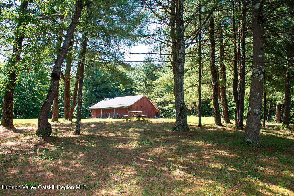 578 Fischer Road Photo 11