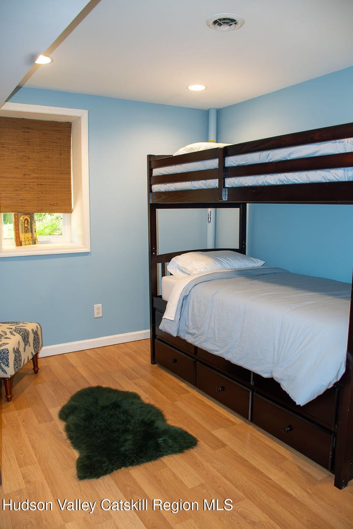 578 Fischer Road Photo 33